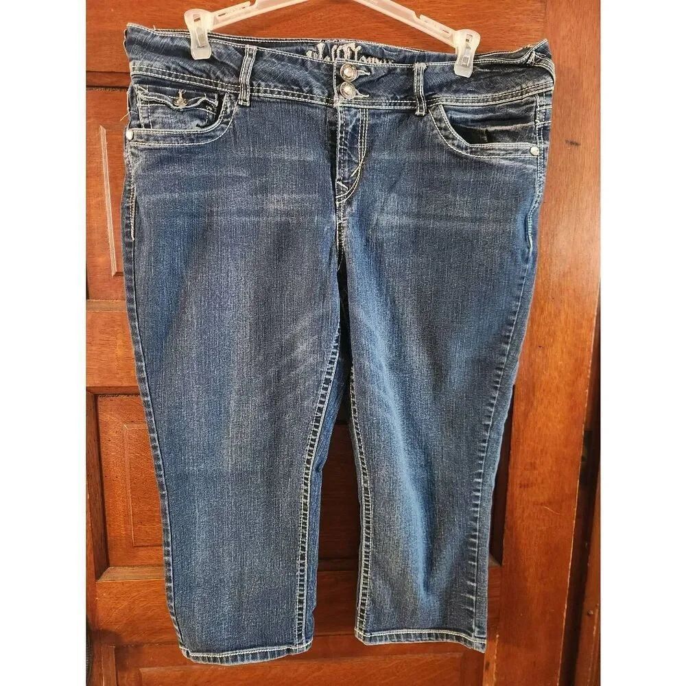 WallFlower Womens Capri Jeans Sz 17 Embellished Pockets Aprox 40 waist